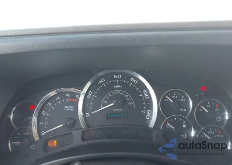 2005 Cadillac Escalade Standard from USA, damaged, VIN 1GYEC63T35R120104